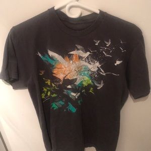 Breakthrough Threadless Grey Tshirt With Bird Design Colourful